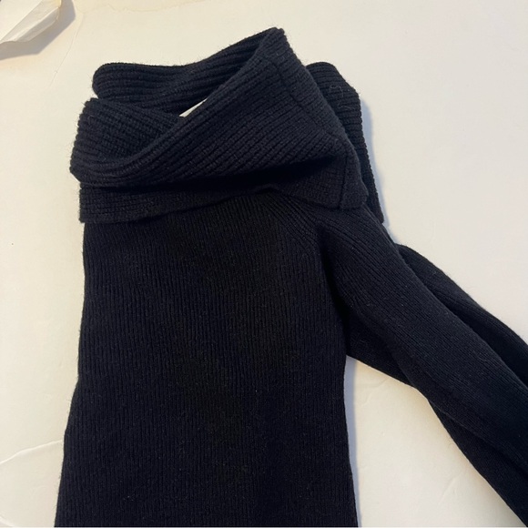 Leith Off The Shoulder Sweater Black - Picture 3 of 7